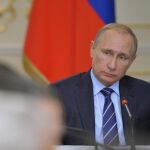 Vladimir Putin durante una reunión con los miembros del gobierno de Novo-Ogaryovo