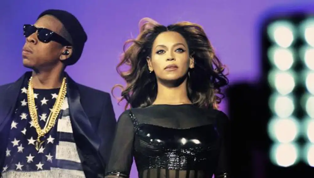 Beyonce y su marido, Jay Z, durante un concierto de la gira musical de ambos artistas