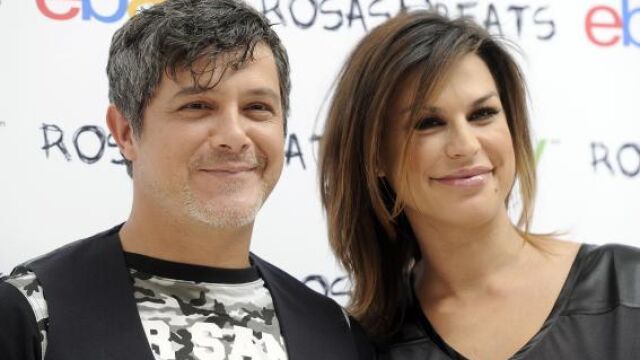 Alejandro Sanz y Raquel Perera