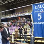 Momento del homenaje al histórico capitán del CB Valladolid Lalo García