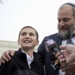 Menachem Zivotofsky y su padre Ari Zivotofsky, el 3 de noviembre de 2014, en Washington