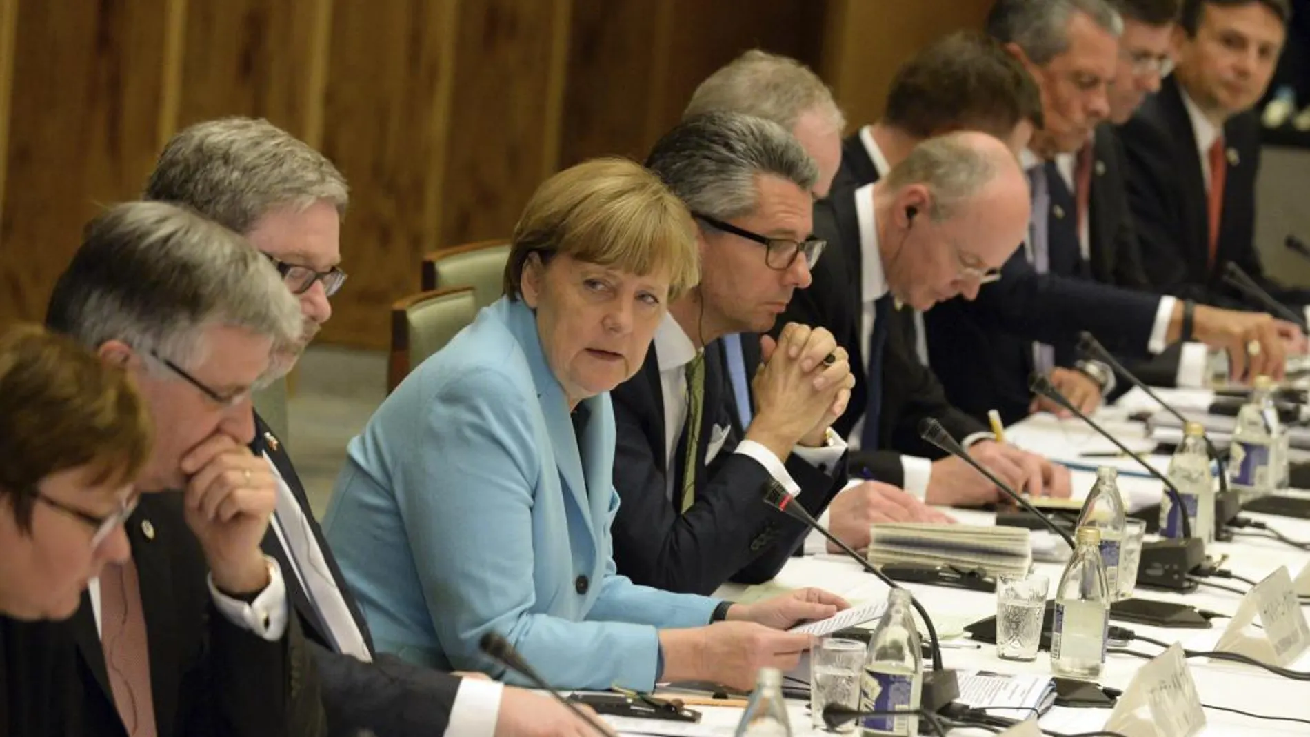 La canciller alemana, Angela Merkel durante su reunión con el primer ministro nipón, Shinzo Abe