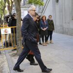 El exinterventor de la Junta de Andalucía Manuel Gómez Martínez ha llegado a las diez menos veinticinco de esta mañana al Supremo para declarar