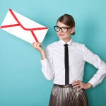 Contestar inmediatamente a los emails te hace peor trabajador