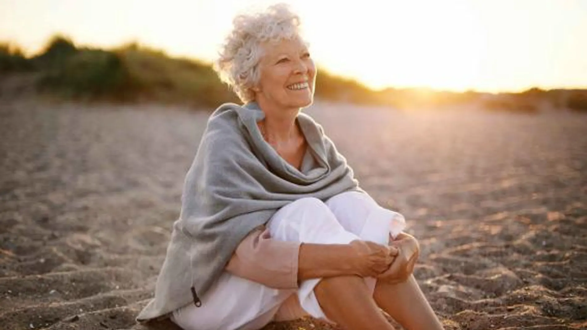 Las mujeres viven más, pero envejecen solas
