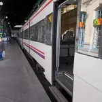 Imagen de un tren de Cercanías en la estación del Norte de Valencia