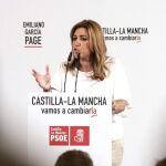Susana Díaz durante su intervención en un acto público de campaña en Puertollano (Ciudad Real).