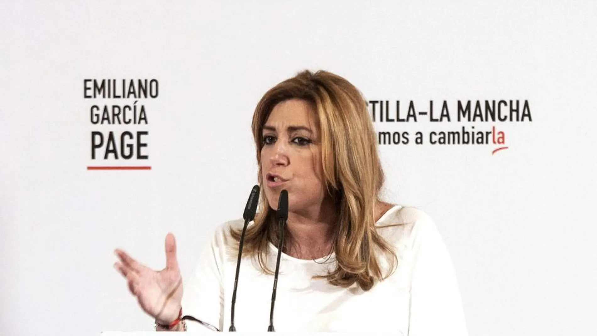 Susana Díaz durante su intervención en un acto público de campaña en Puertollano (Ciudad Real).