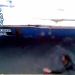 La Policía localiza a un inmigrante cuando llegaba a nado a Tarifa
