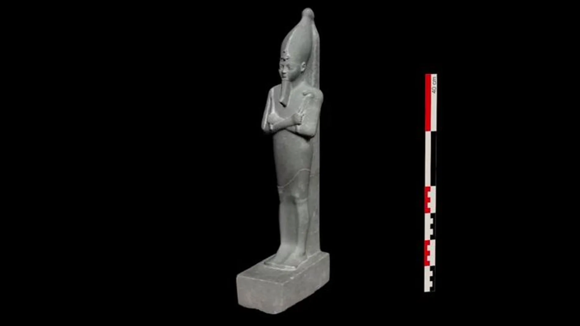 Hallan un tesoro escultórico del antiguo Egipto en Karnak