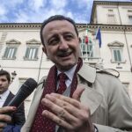 Luca Cianferoni, abogado del sanguinario jefe de Cosa Nostra, Toto Riina, se dirige a los medios tras abandonar el Quirinale