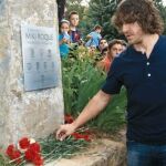 Puyol, en uno de los homenajes en memoria del jugador catalán del Betis Miki Roqué