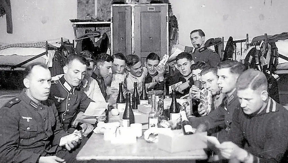 Soldados alemanes en un receso de la cruenta batalla de Stalingrado