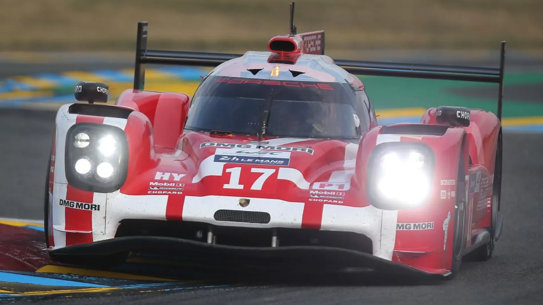 Porsche bajó sus tres bólidos de 3:18