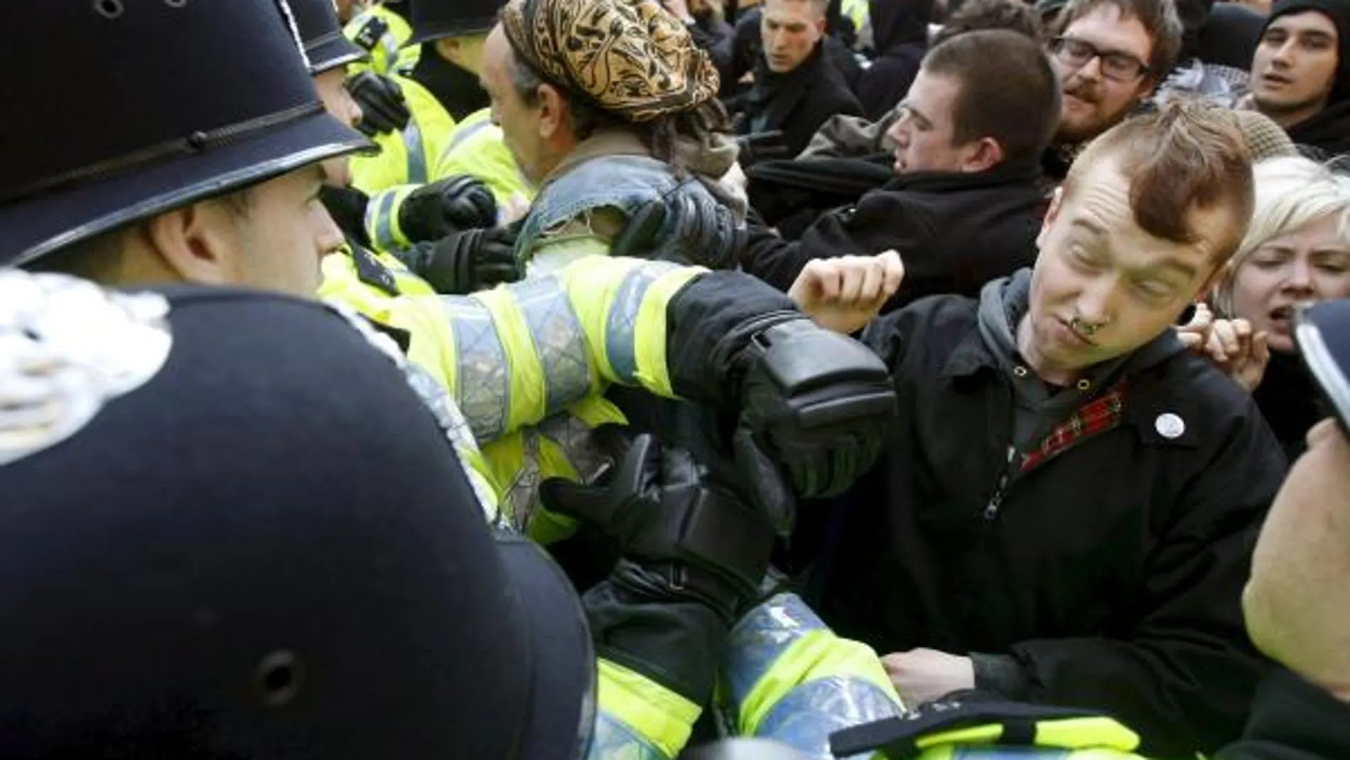 Muere un manifestante en las marchas contra el G-20