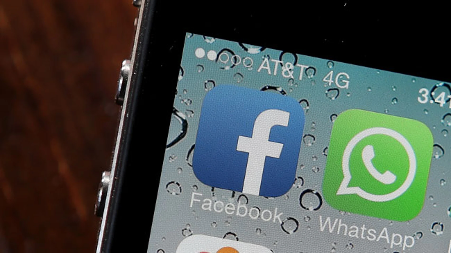 Facebook cierra la compra de WhatsApp por 21.800 millones de dólares