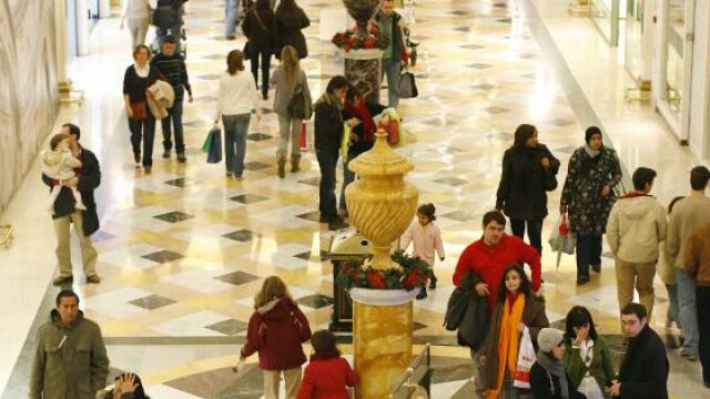 La confianza del consumidor vuelve a caer hasta niveles de mayo