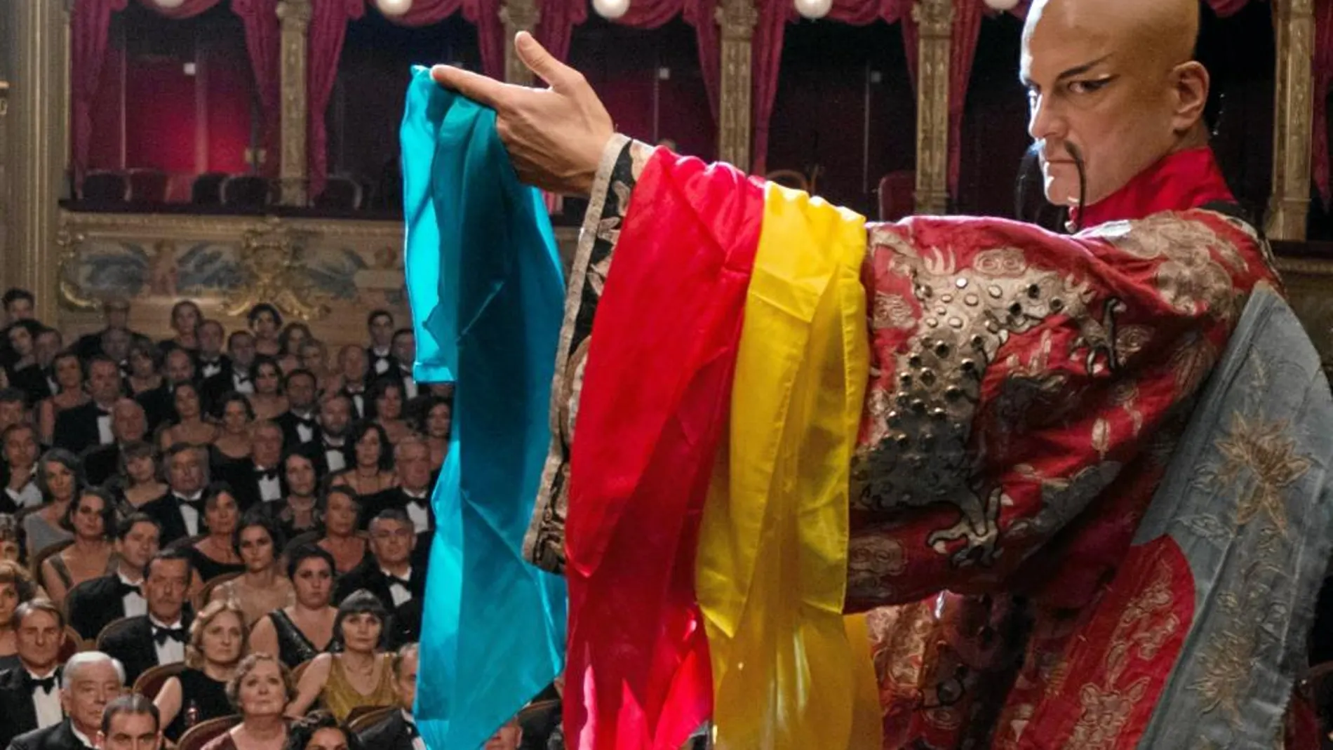 Presenta «Magia a la luz de la luna», una comedia surrealista en la Europa de entreguerras