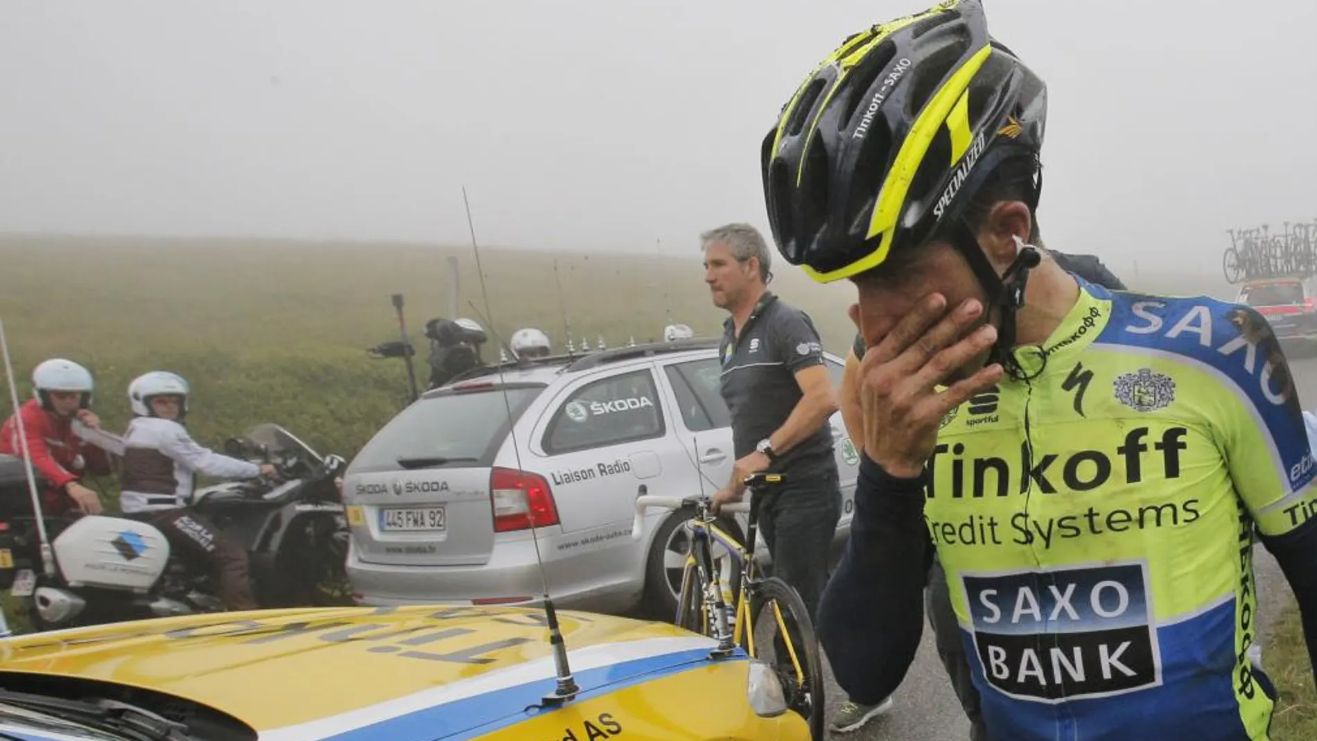 Contador tras sufrir la caída que le hizo abandonar el Tour.