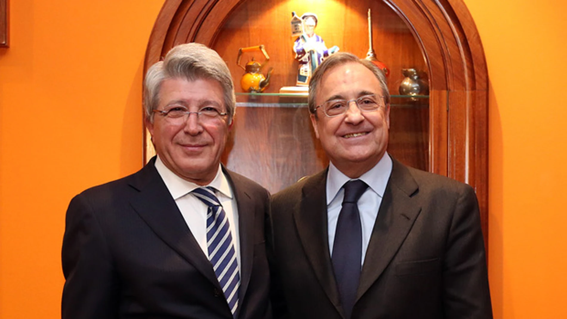 Enrique Cerezo, junto a Florentino Pérez, en el tradicional almuerzo entre directivas.