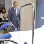 El presidente tuvo ayer una agenda repleta. Por la mañana asistió a la firma de un convenio educativo, luego se desplazó a Navarra para inaugurar una autovía y visitó después las obras de un hospital en Santander