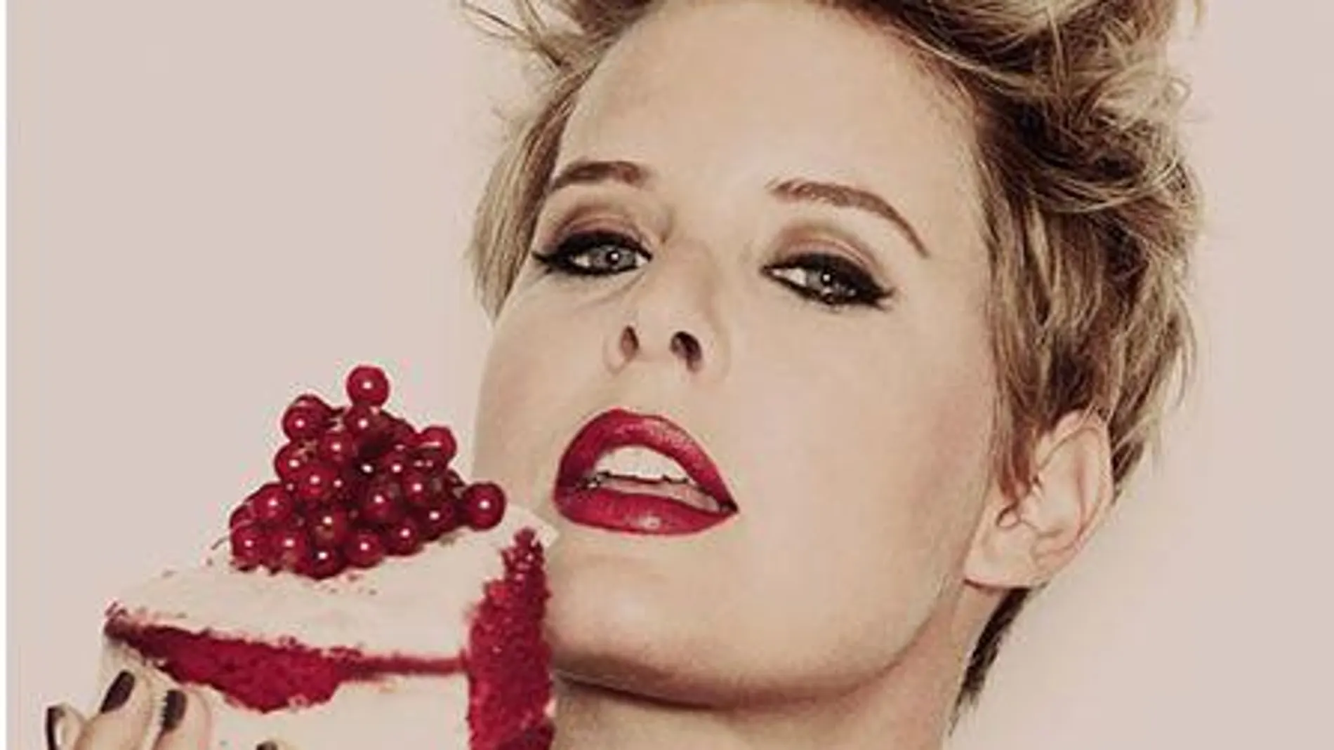 La presentadora Tania Llasera
