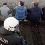 Un grupo de manifestantes kurdos bloquean los carriles en el Hamburgo, norte de Alemania, la estación principal