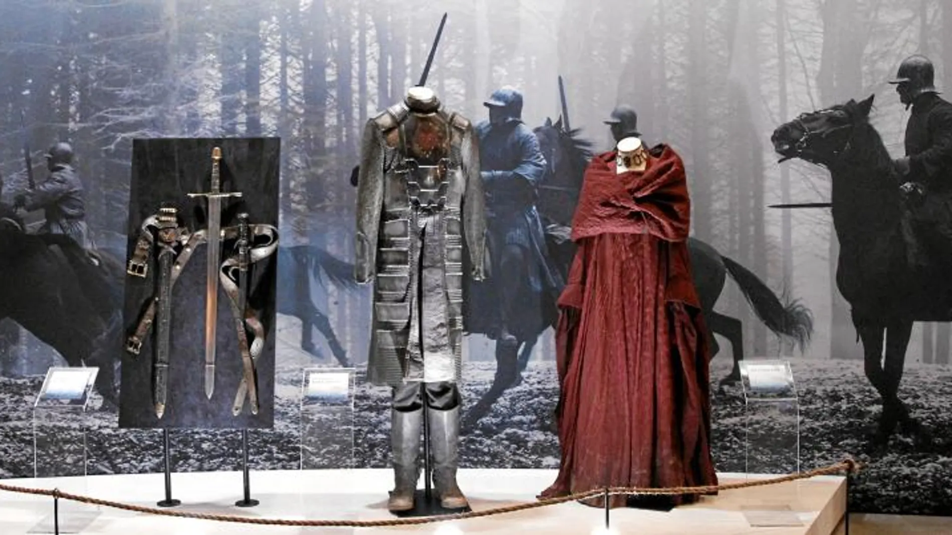 Varias de las piezas de la exposición –como las del momento del ataque de Stannis Baratheon en la batalla del Muro–, que reúne más de 70 objetos