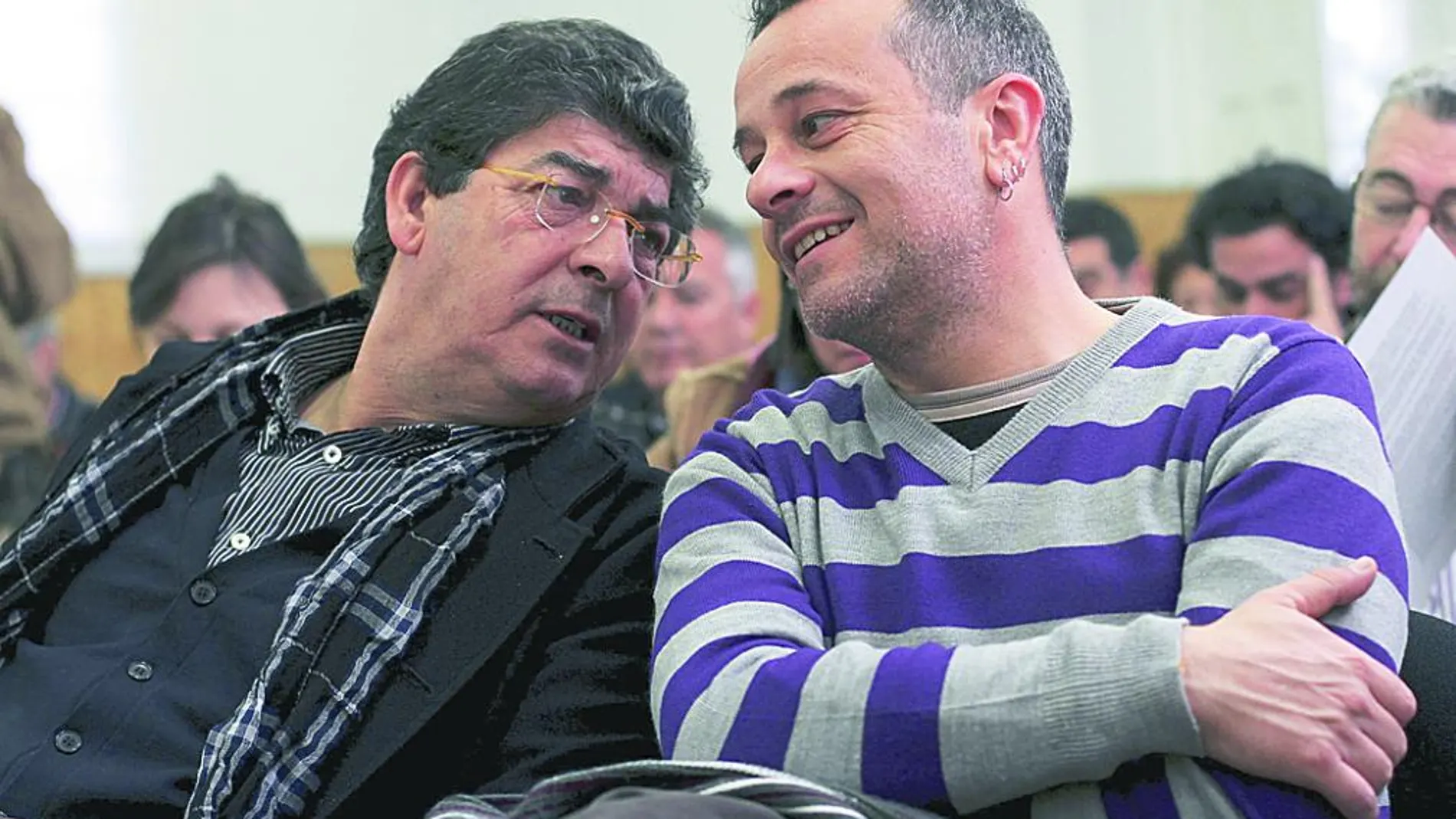 Diego Valderas junto al portavoz en la Cámara, José Antonio Castro