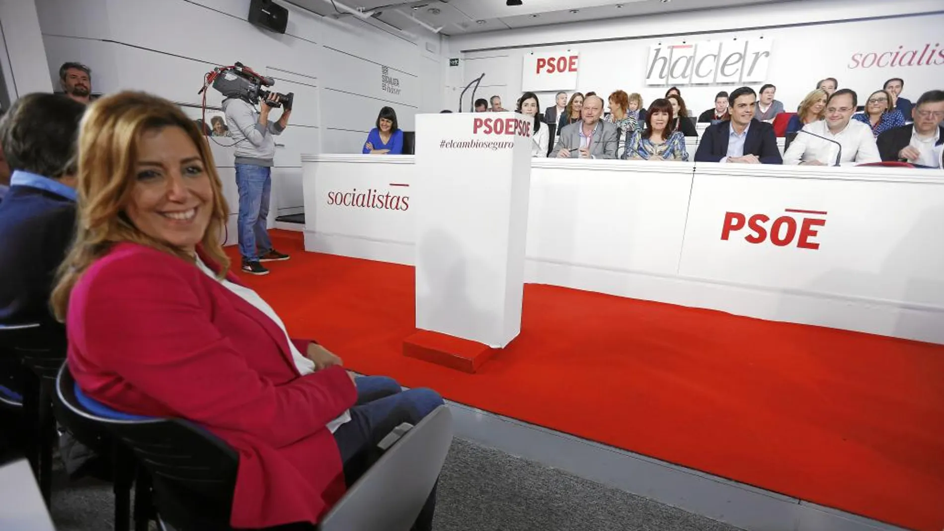 La presidenta en funciones de la Junta presumió de liderazgo y victoria electoral ante sus compañeros en el Comité Federal del PSOE