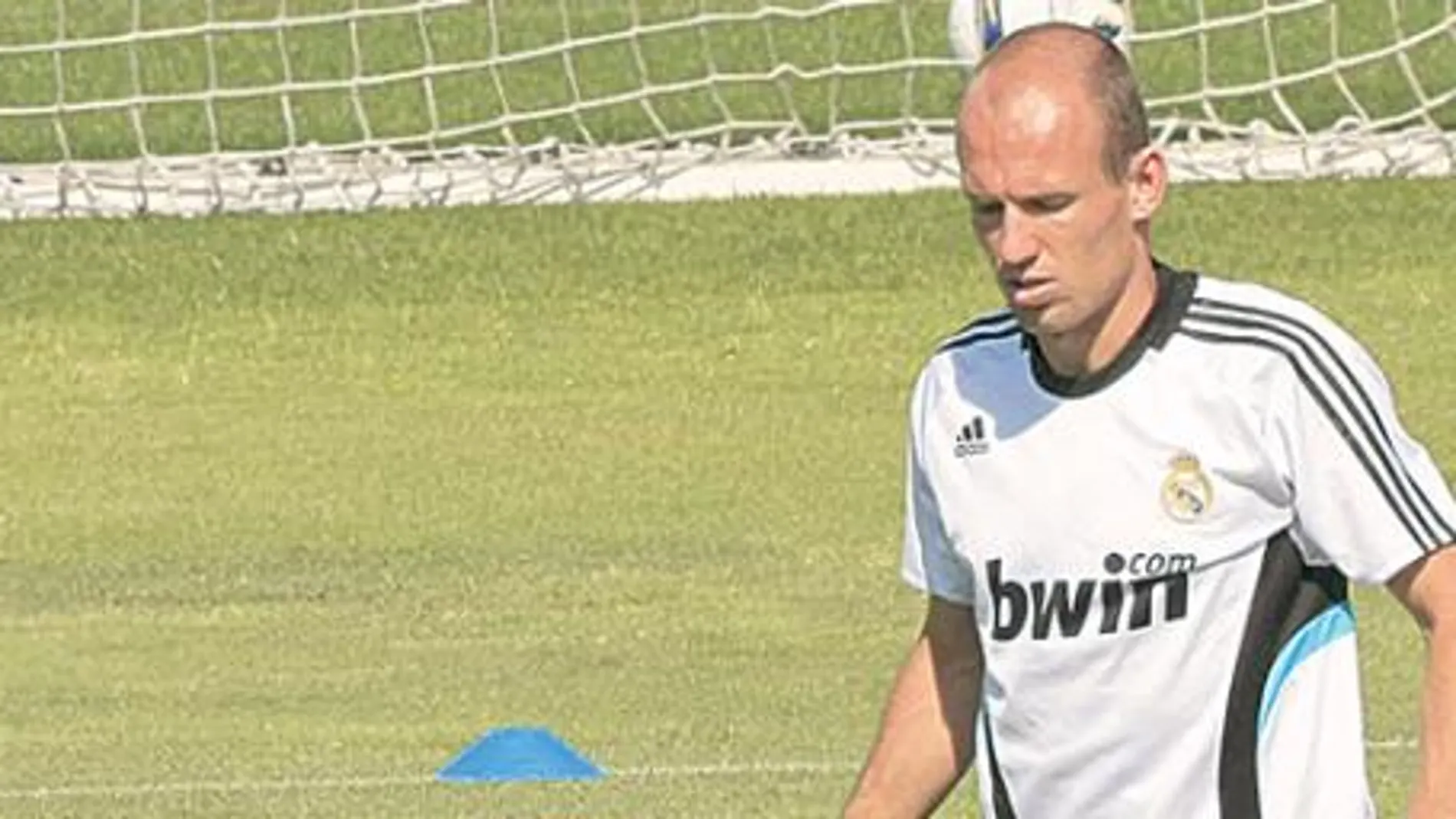 Robben no se va del Madrid