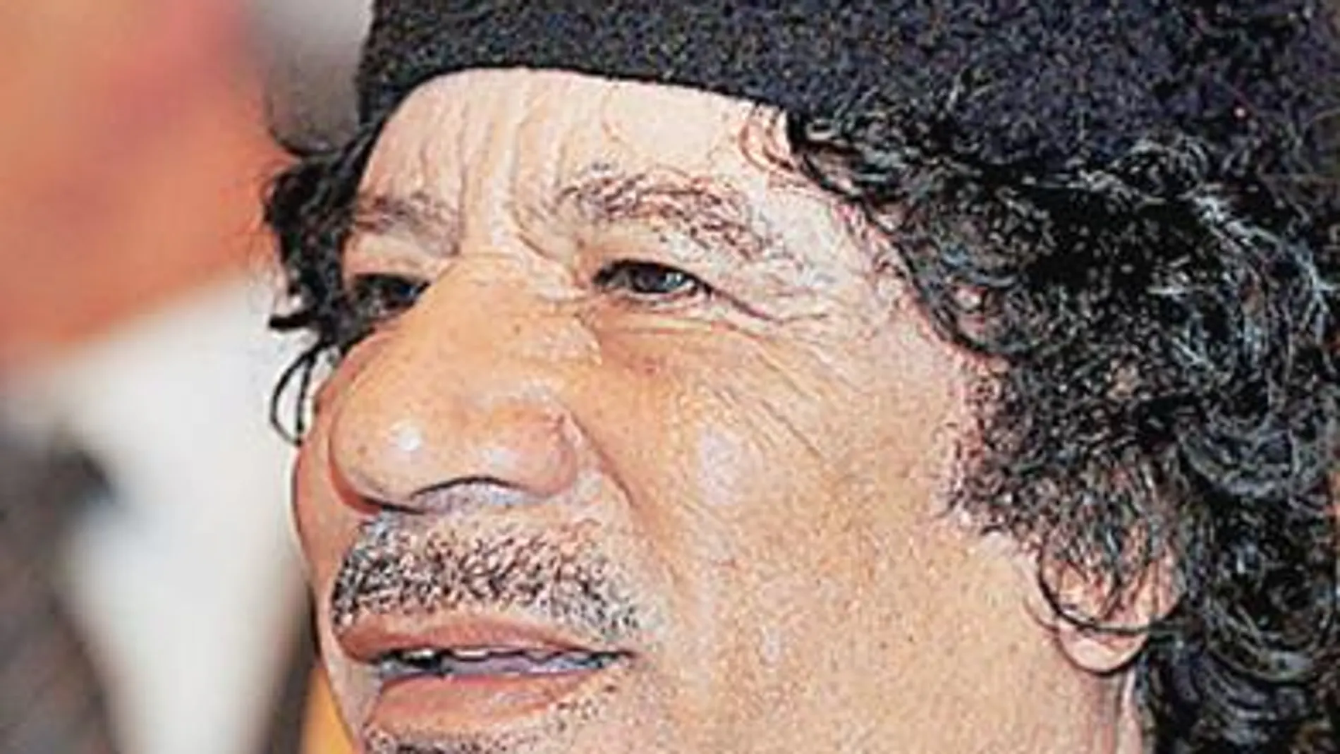 Gadafi vuelve a pelearse con el rey saudí