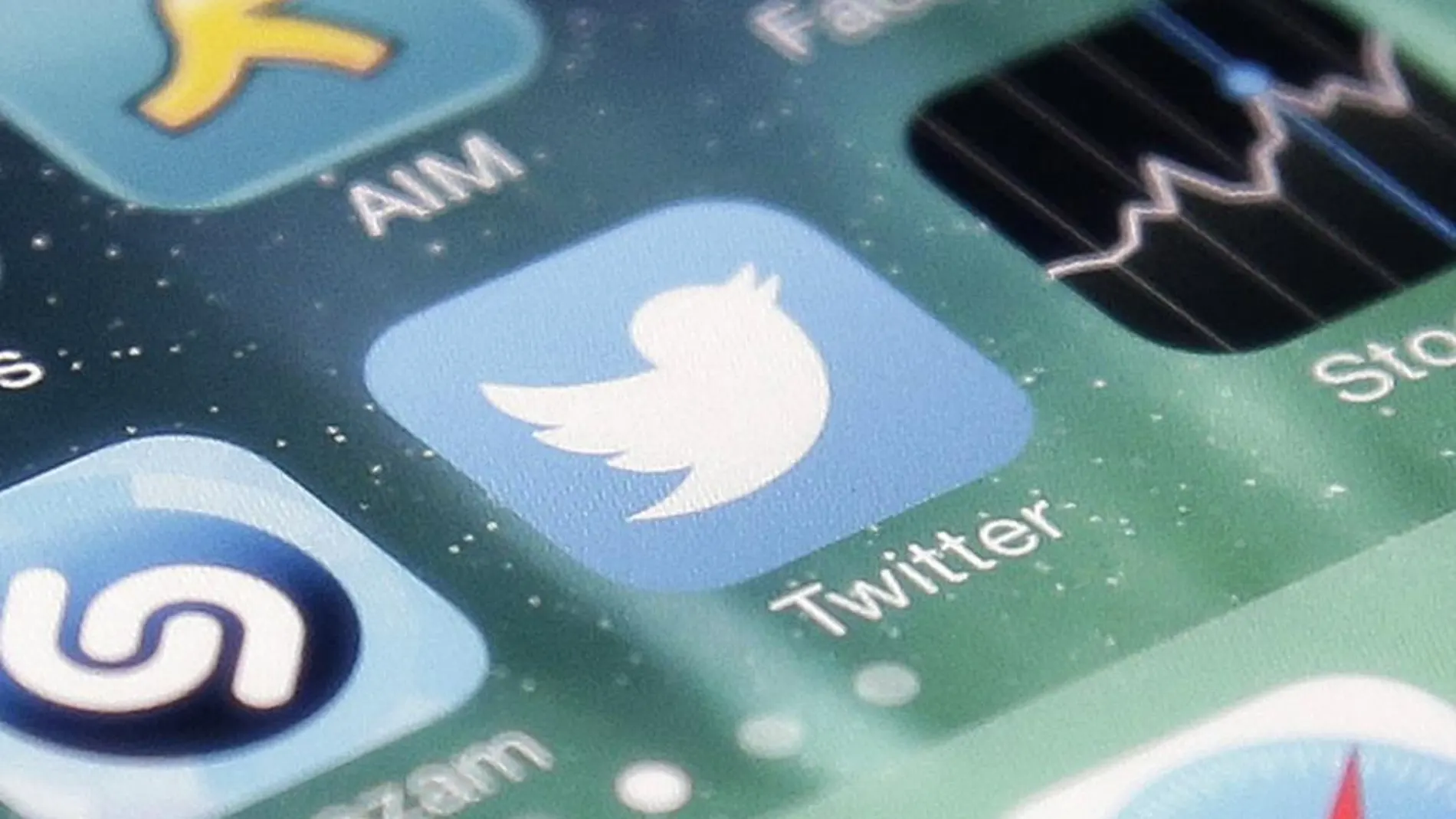 Twitter anuncia fuertes pérdidas y sus títulos caen en Wall Street