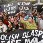 Protestas en contra de la condena a muerte de Asia Bibi, ayer en Lahore, Pakistán