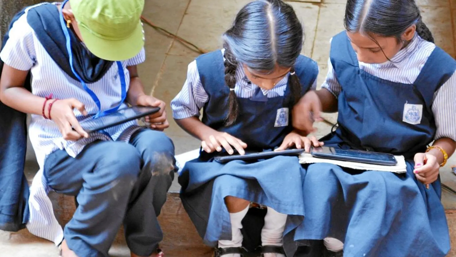 Muchos pequeños se benefician del Totus Power para tener tecnología en sus escuelas