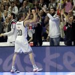 Jaycee Carroll anotó 19 puntos en el último cuarto