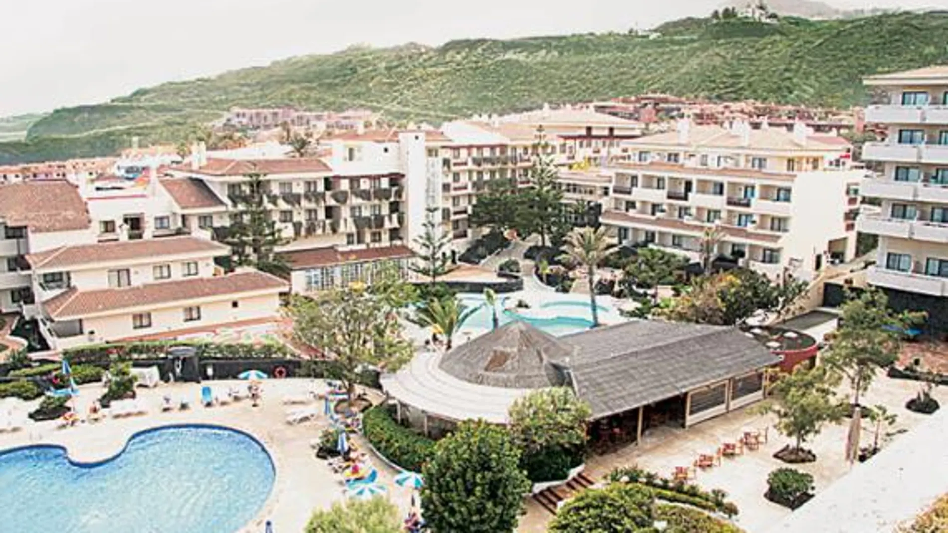 Aspecto exterior del hotel Costa Salinas