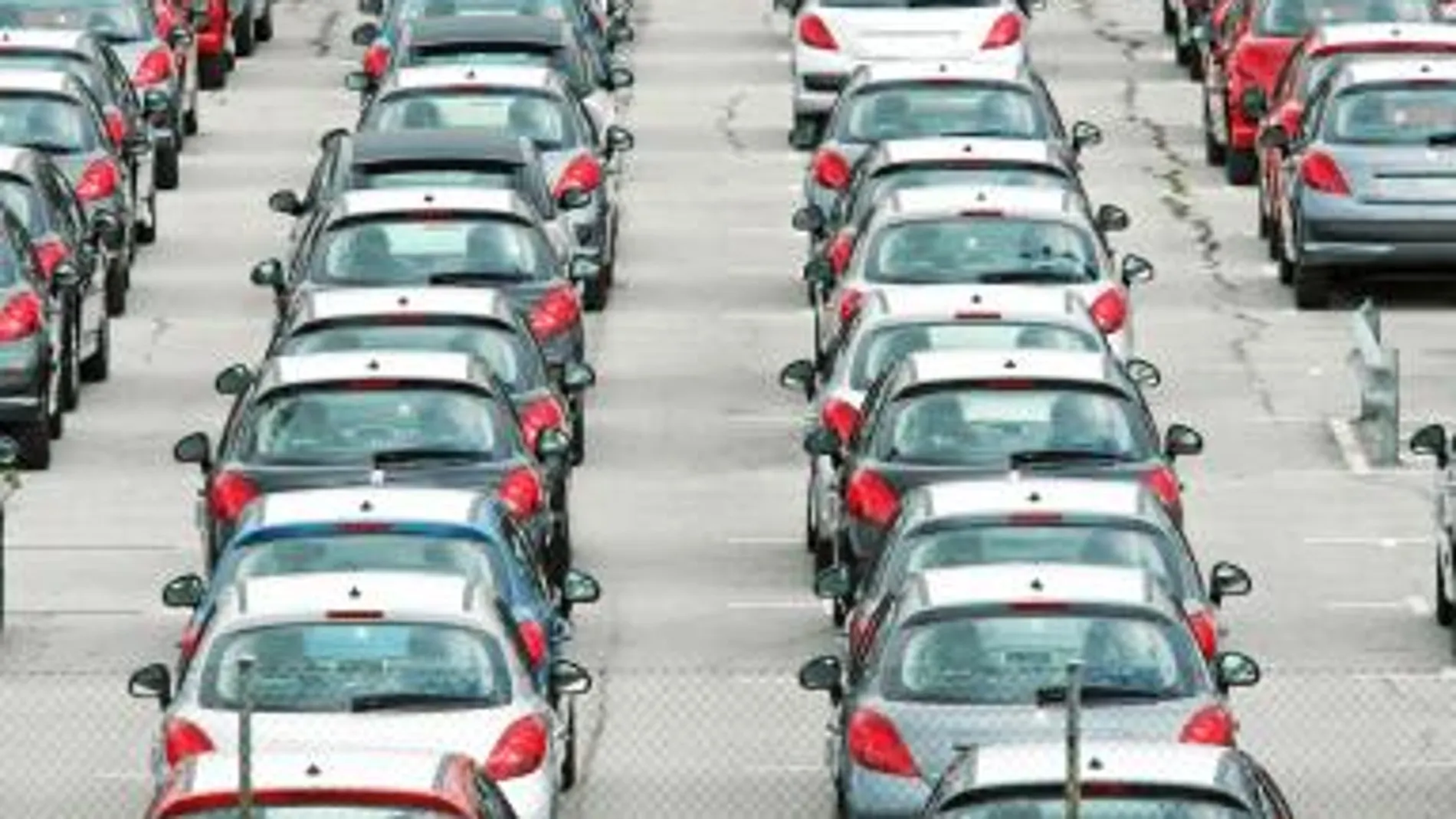 Las ventas de coches a particulares suben un 18,6% en lo que va de junio