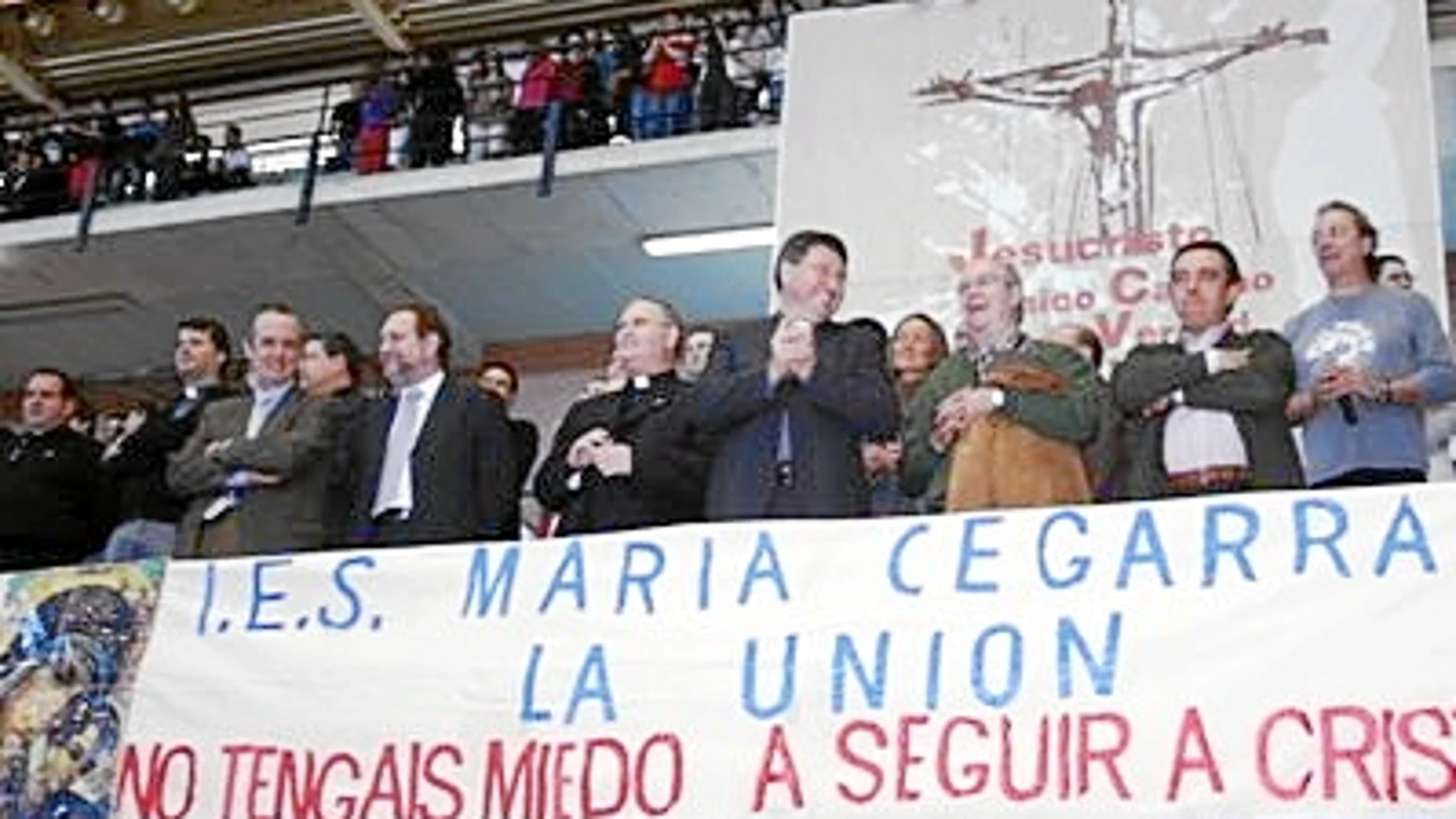 Sotoca y José Manuel Lorca Planes (cuarto y quinto por la izquierda) y Oché Cortés (derecha), junto a otras autoridades