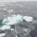 Restos de iceberg a la deriva, este verano en el Ártico