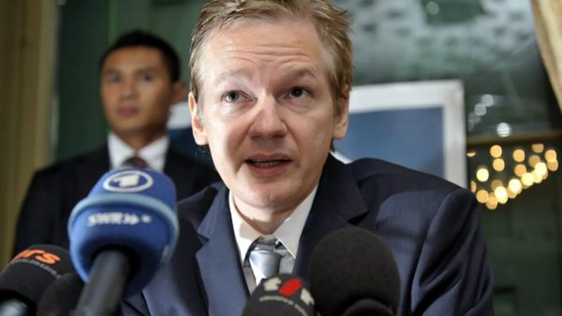 Libertad bajo fianza de 236.000 euros para Julian Assange
