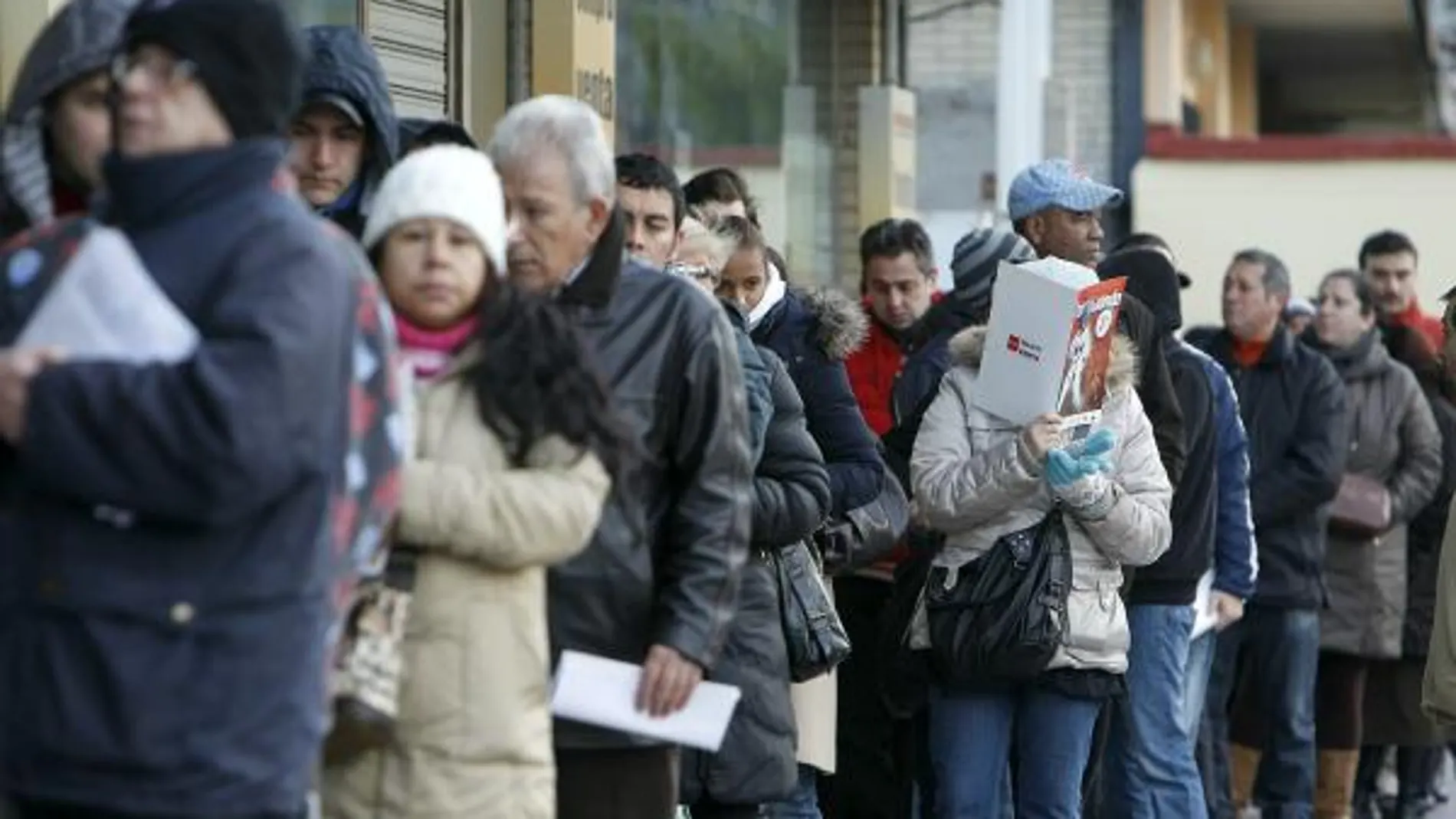 La mayoría de españoles cree que las pensiones y el paro empeorarán en 2011
