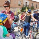 Un grupo de jóvenes vecinos de la localidad burgalesa de Odra