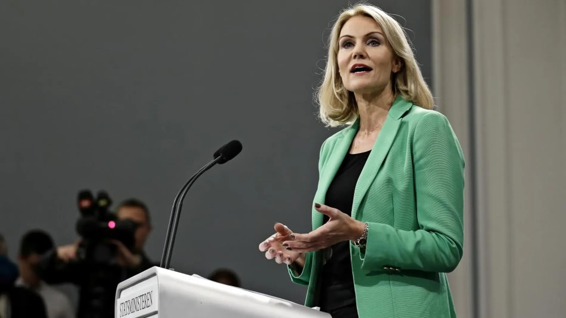 La primera ministra danesa, Helle Thorning-Schmidt, anuncia elecciones generales para el próixmo 18 de junio durante una rueda de prensa celebrada en Copenhague