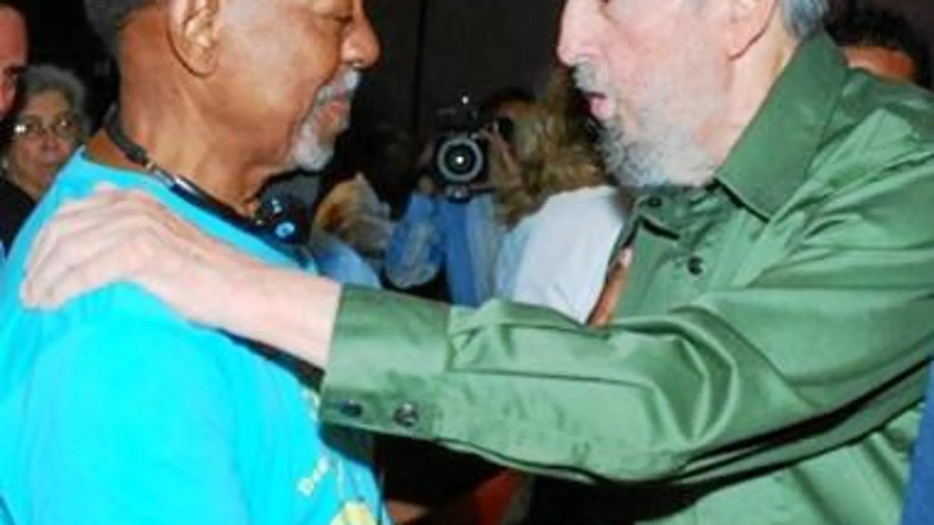 Fidel regresa para frenar cualquier reforma en Cuba