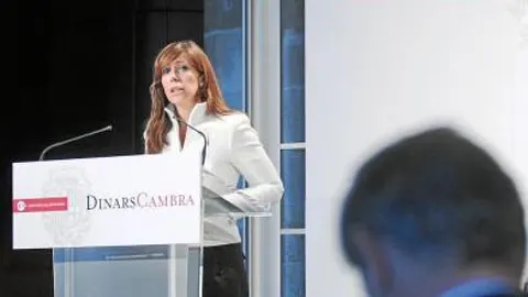 La presidenta del PP catalán, Alícia Sánchez-Camacho, participó en el ciclo de conferencias de la Cámara de Comercio de Barcelona