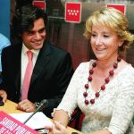 El consejero madrileño de Sanidad, Juan José Güemes, junto a Esperanza Aguirre