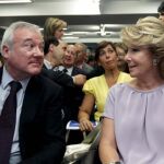 La presidenta de la Comunidad de Madrid, Esperanza Aguirre, conversa con el presidente de Murcia, Ramón Luis Valcárcel