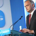 El PP apoyará la reforma laboral, «si el Gobierno nos llama»
