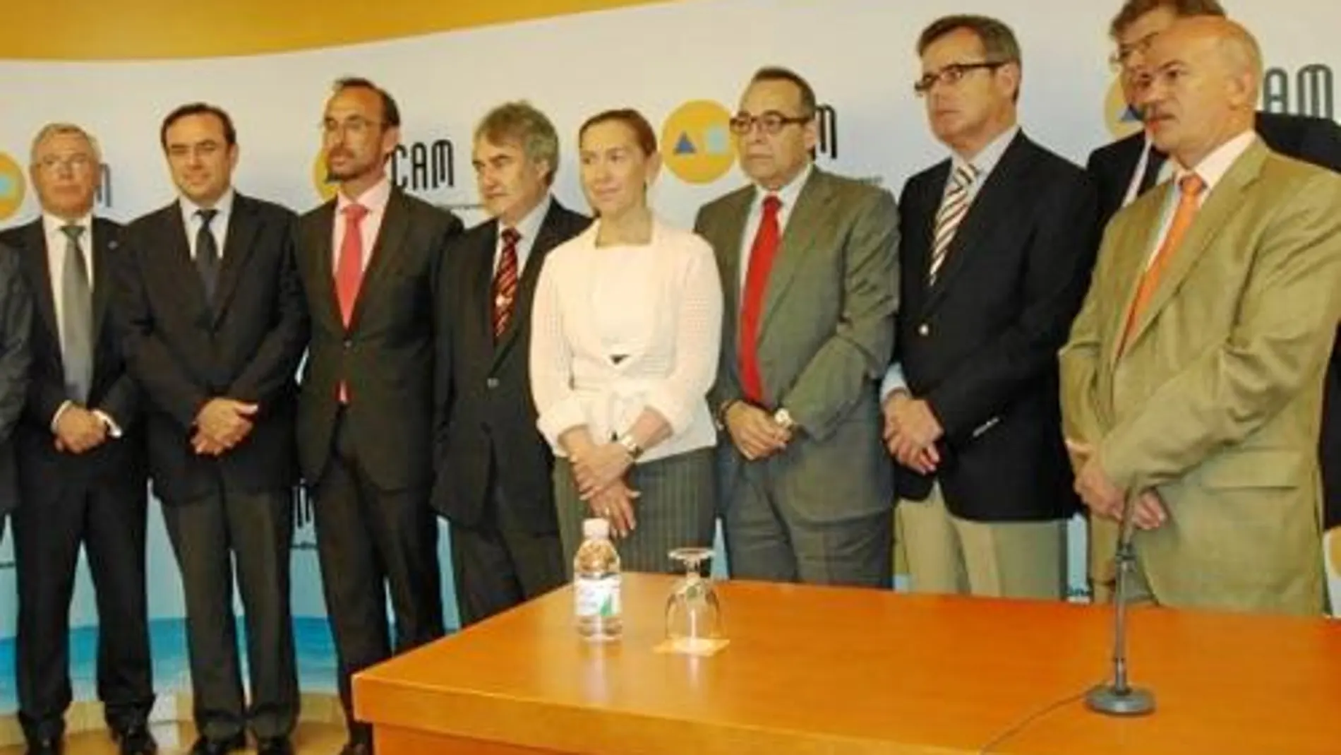 La Católica fomenta las iniciativas empresariales con la UMU y la UPCT